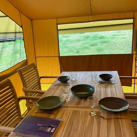 Oh! Campings - Camping Paradis A L'Ombre Des Tilleuls Peyrouse Exterior foto